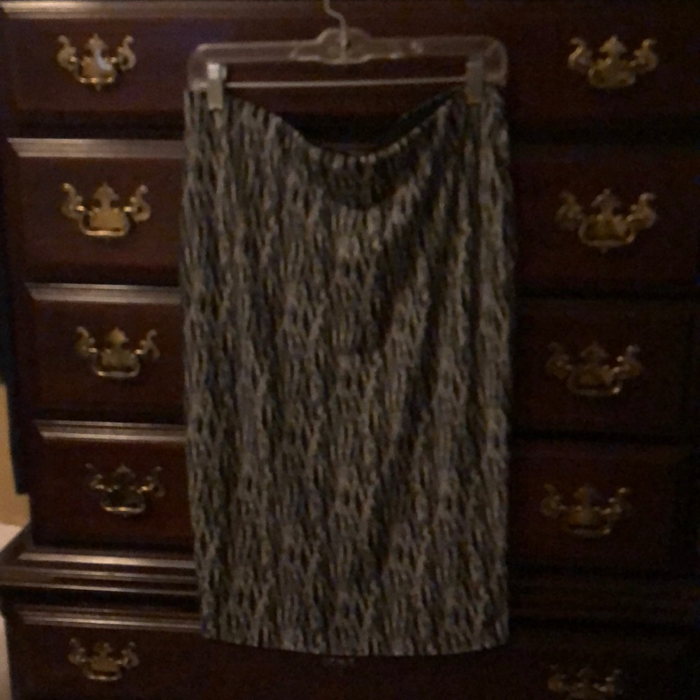 Vince Camuto skirt, polyester and spandex